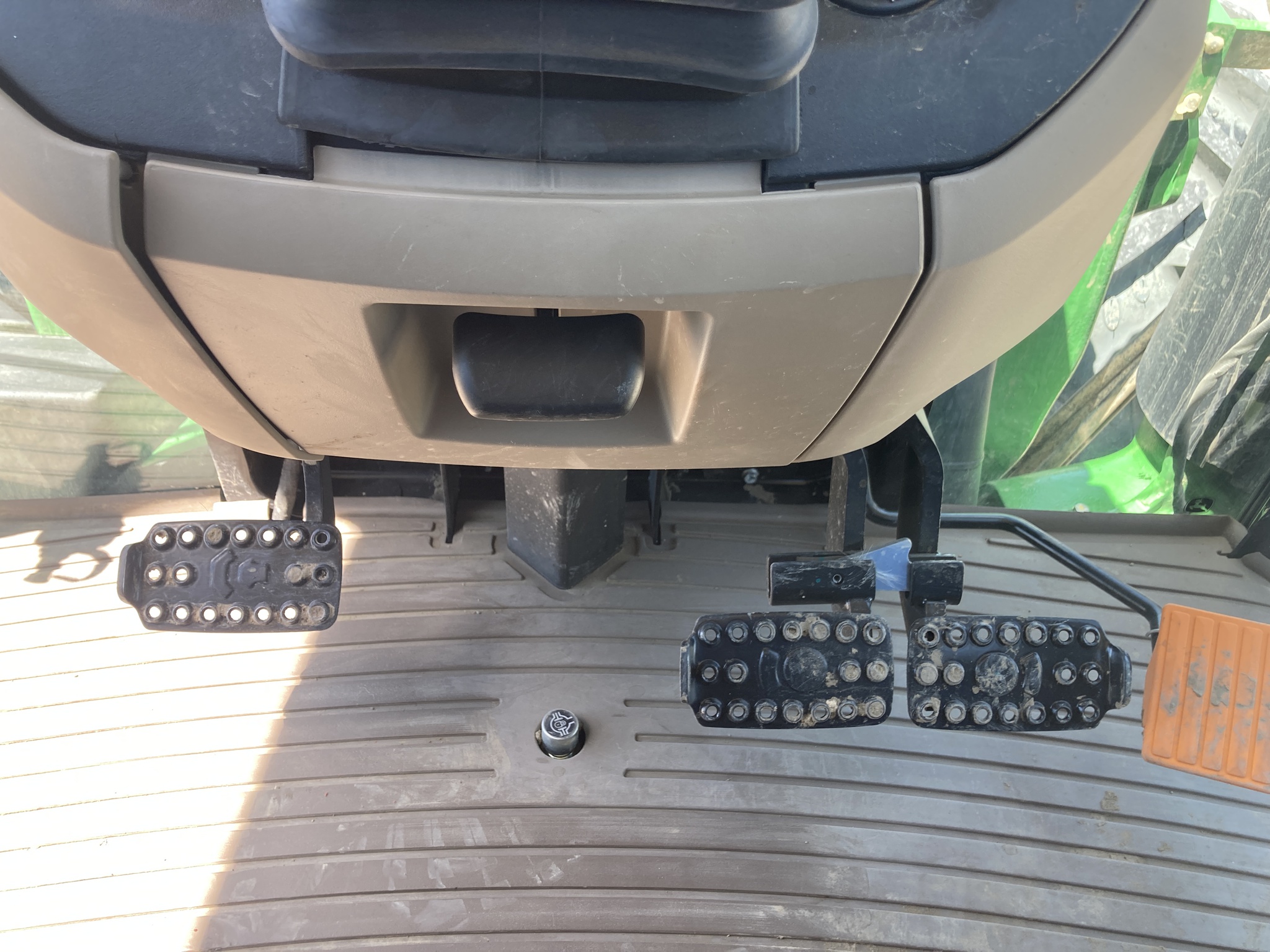 2024 John Deere 5120M Image 32