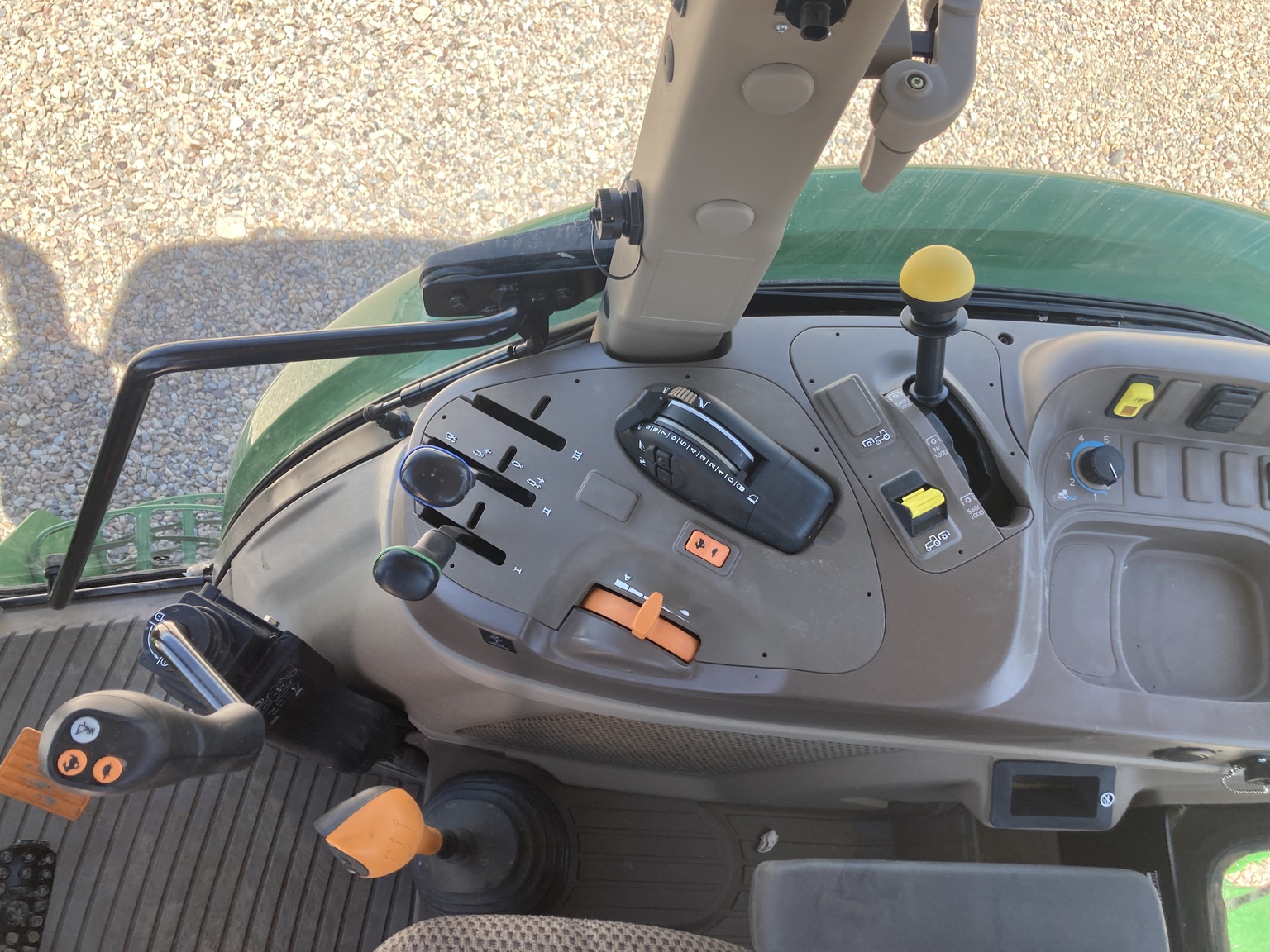 2024 John Deere 5120M Image 31