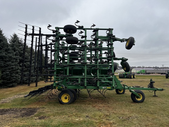 2004 John Deere 2210 - Photo2