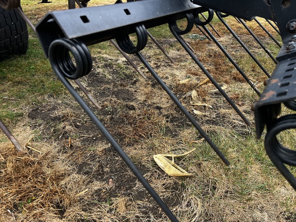 2004 John Deere 2210 - Photo21