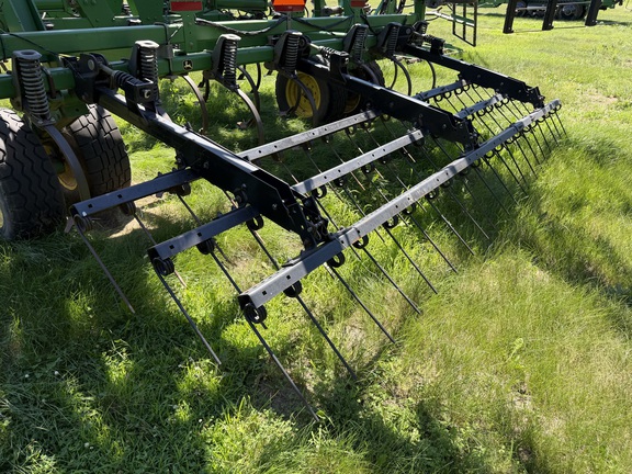 2004 John Deere 2210 - Photo23