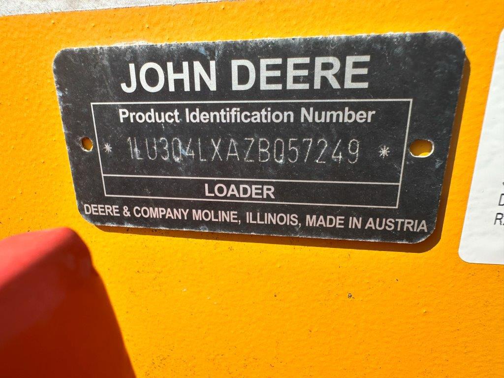 2021 John Deere 304L Image 18