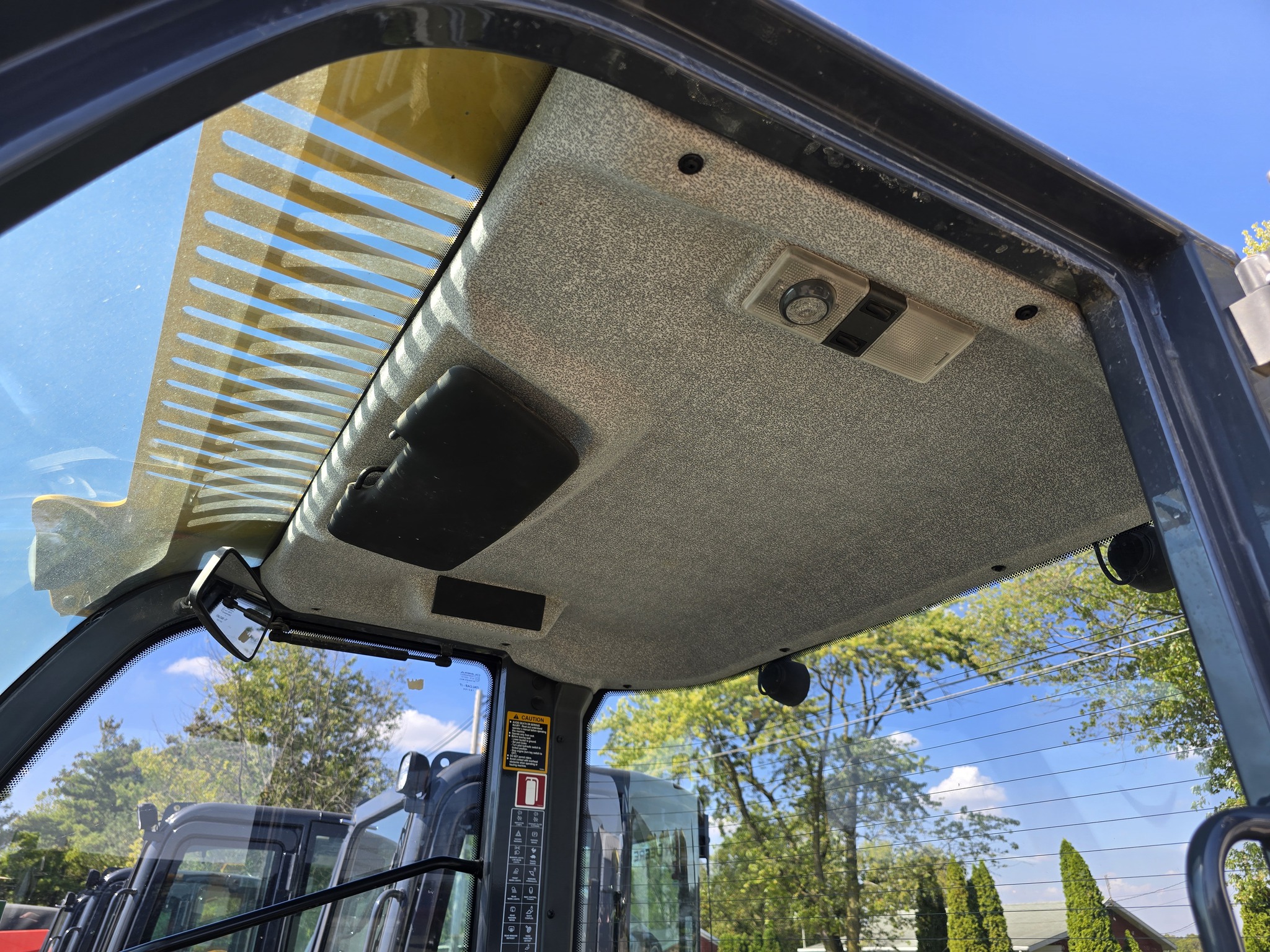 2021 John Deere 304L Image 10