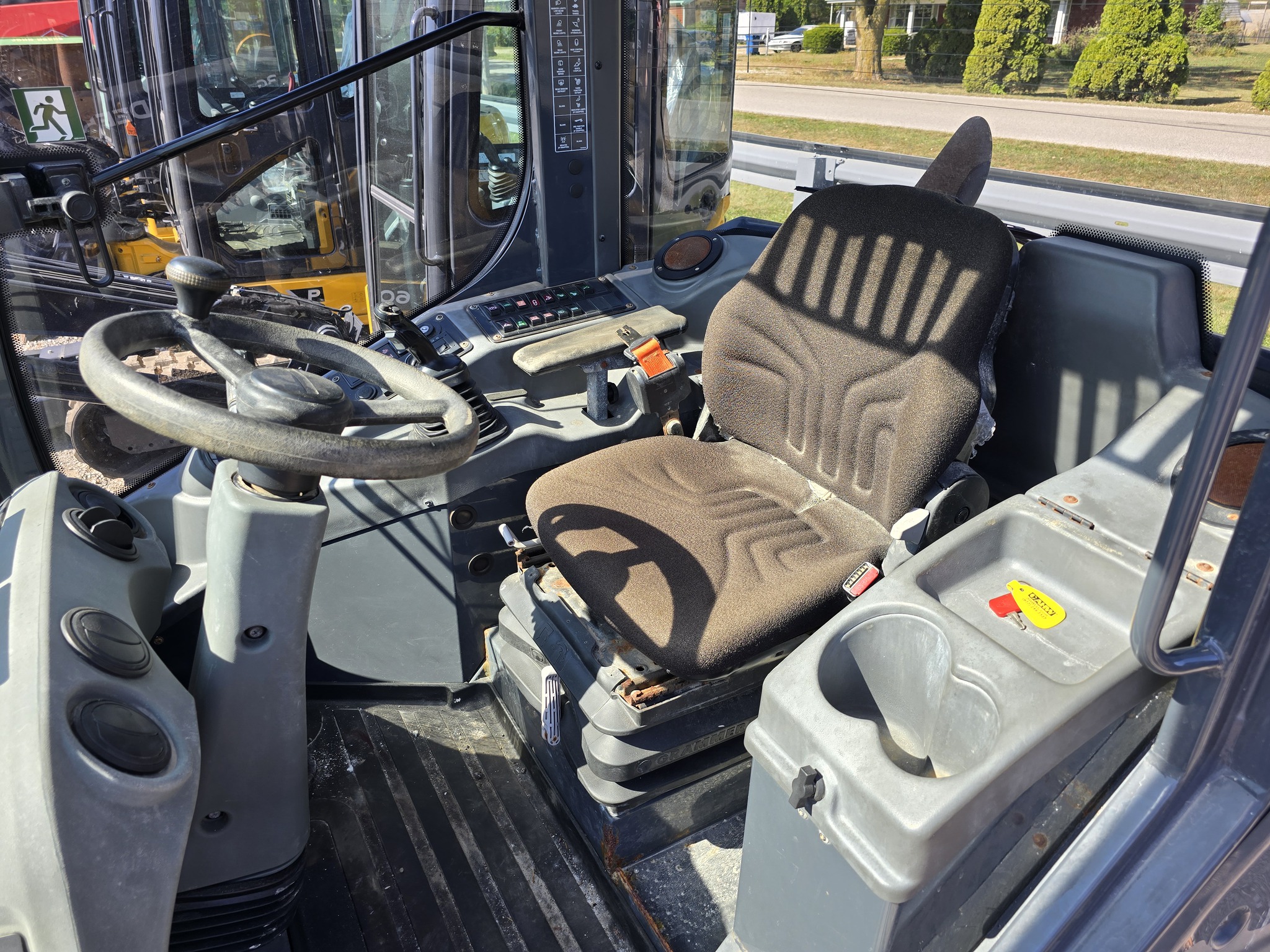 2021 John Deere 304L Image 9