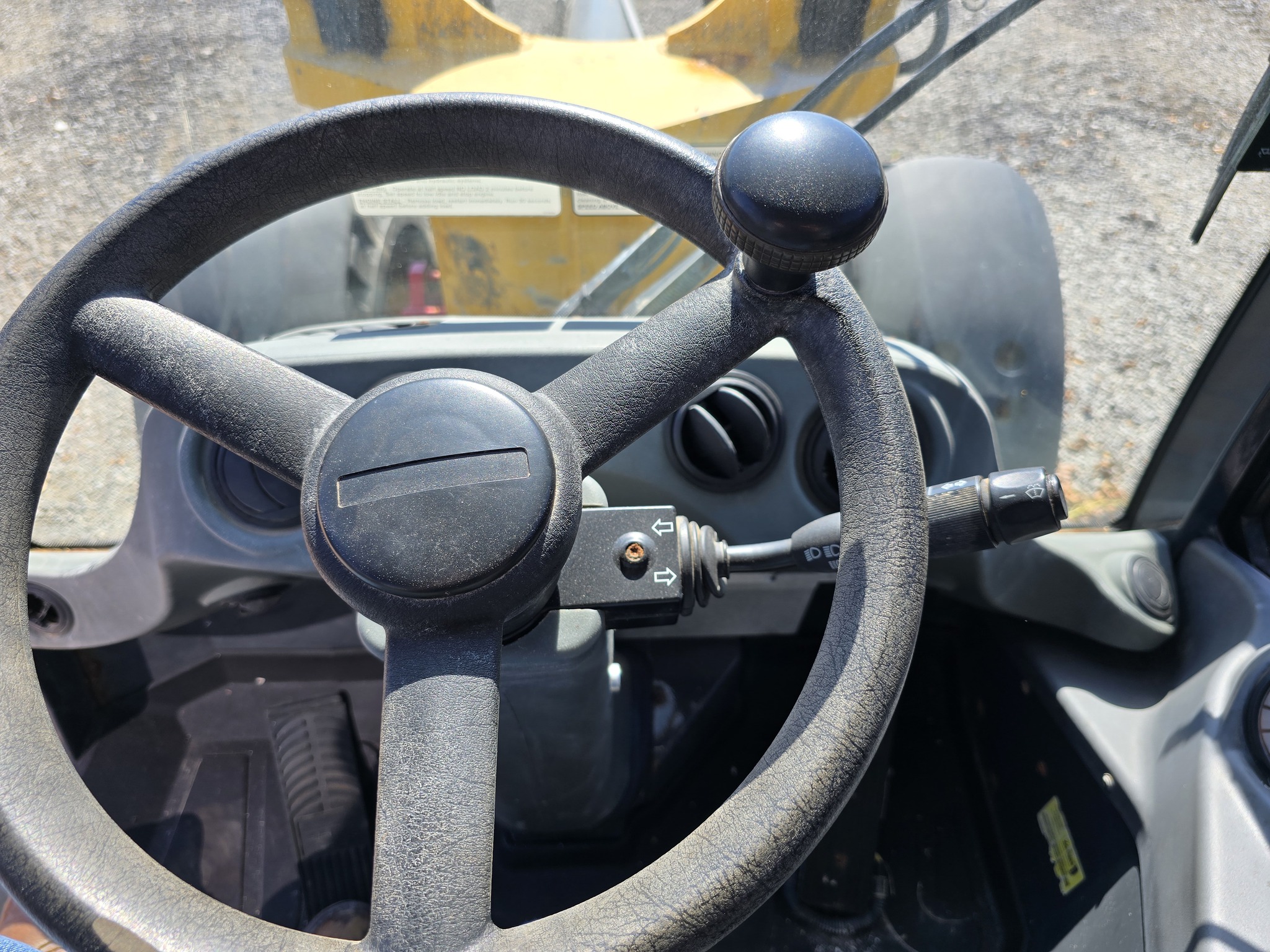 2021 John Deere 304L Image 11