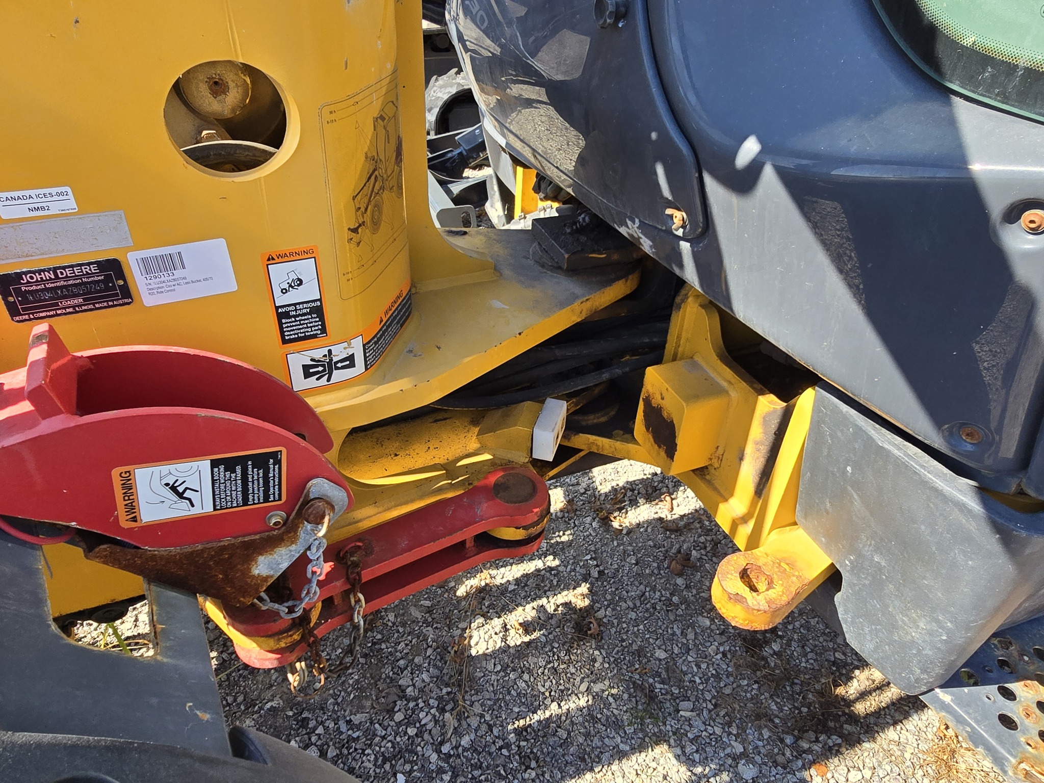 2021 John Deere 304L Image 17