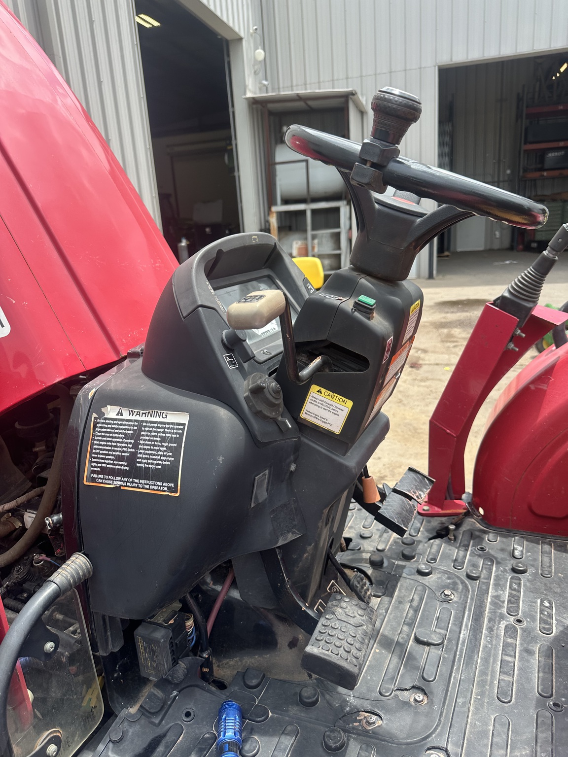 2015 Mahindra 4035 PST Image 4