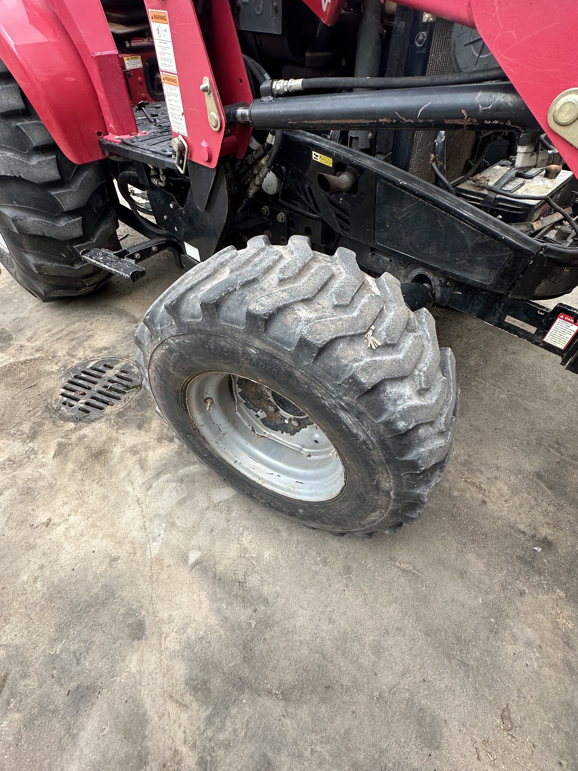 2015 Mahindra 4035 PST Image 10