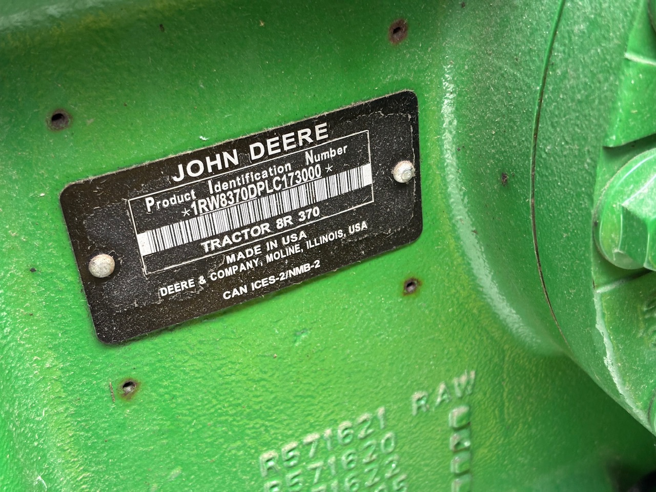  2020 John Deere 8R 370 at Heritage Tractor in Macomb, IL