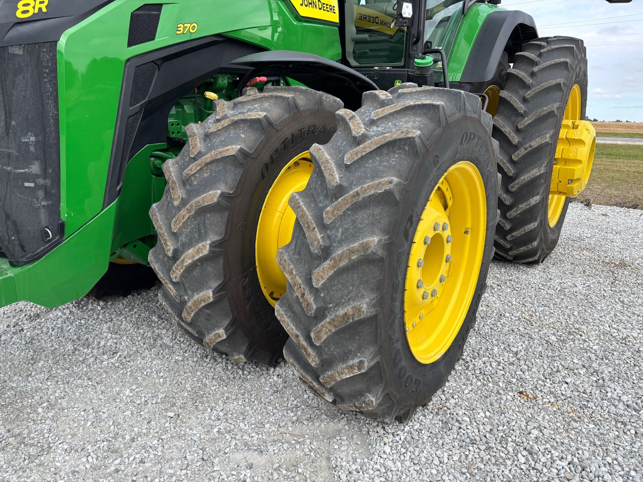  2020 John Deere 8R 370 at Heritage Tractor in Macomb, IL