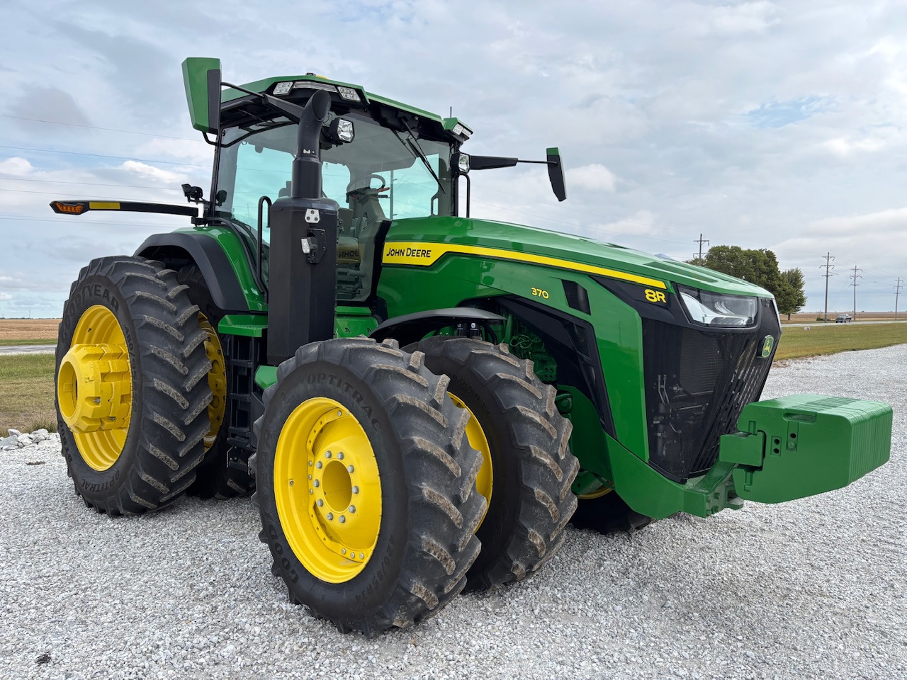  2020 John Deere 8R 370 at Heritage Tractor in Macomb, IL