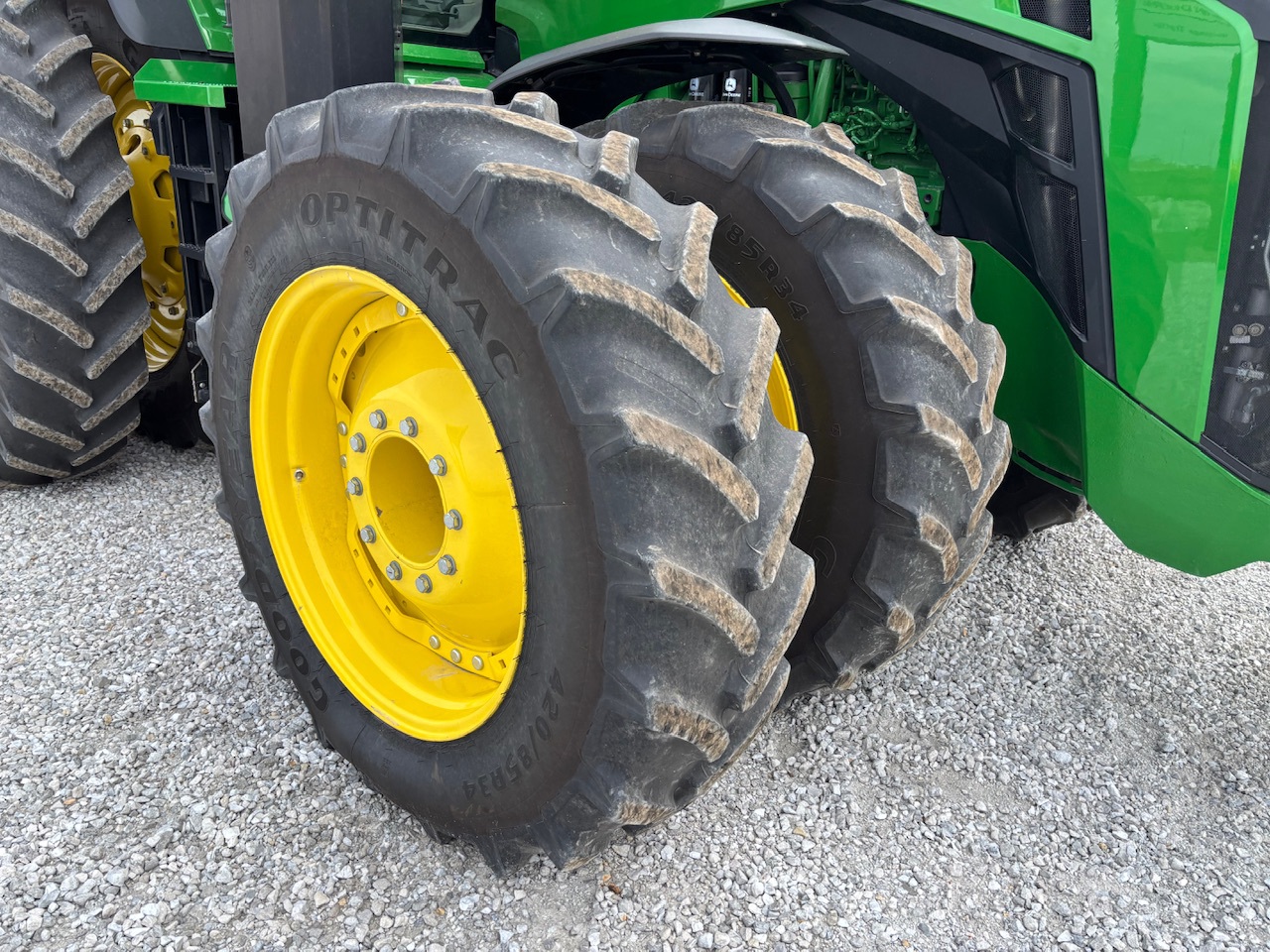  2020 John Deere 8R 370 at Heritage Tractor in Macomb, IL
