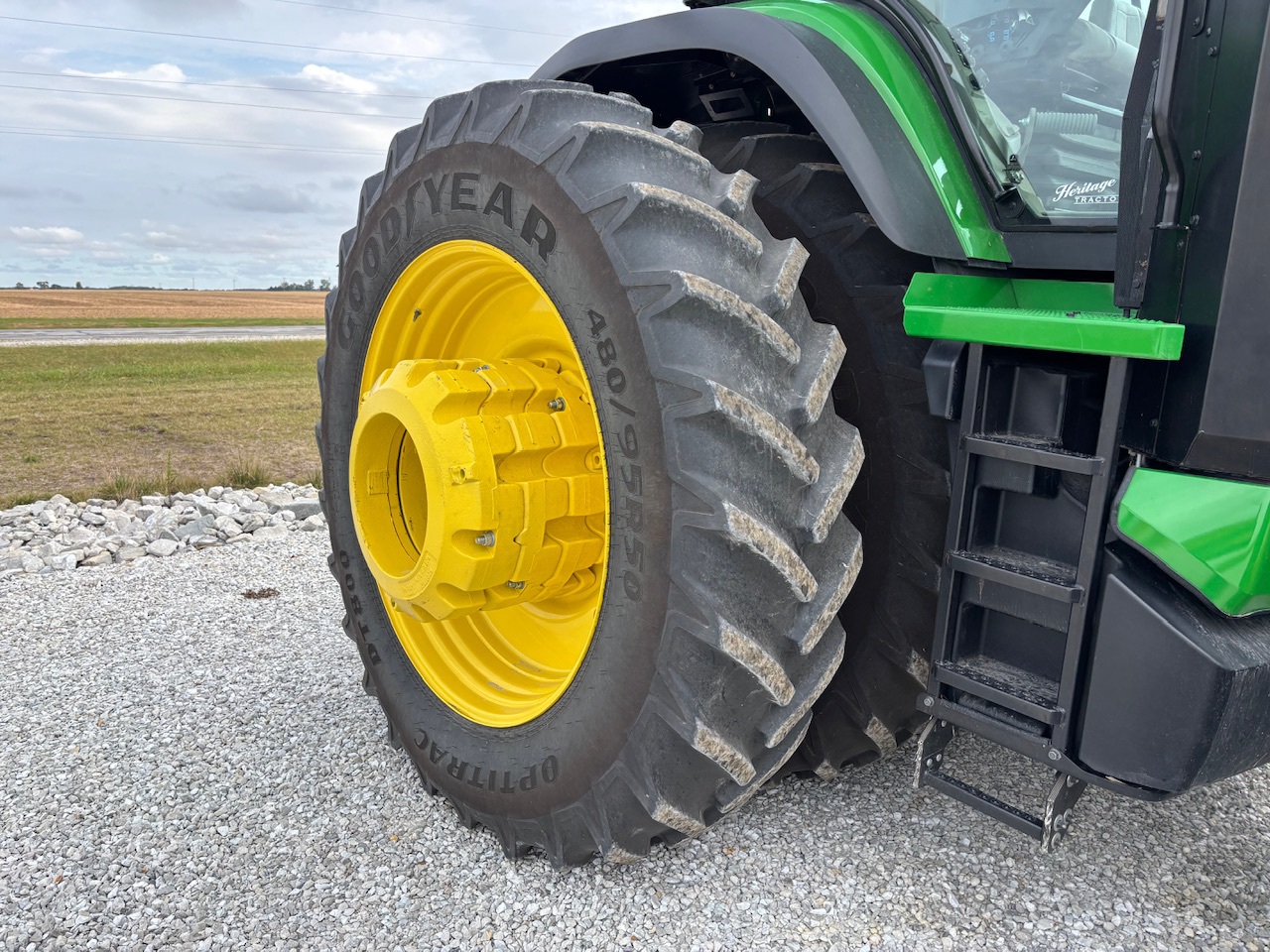  2020 John Deere 8R 370 at Heritage Tractor in Macomb, IL