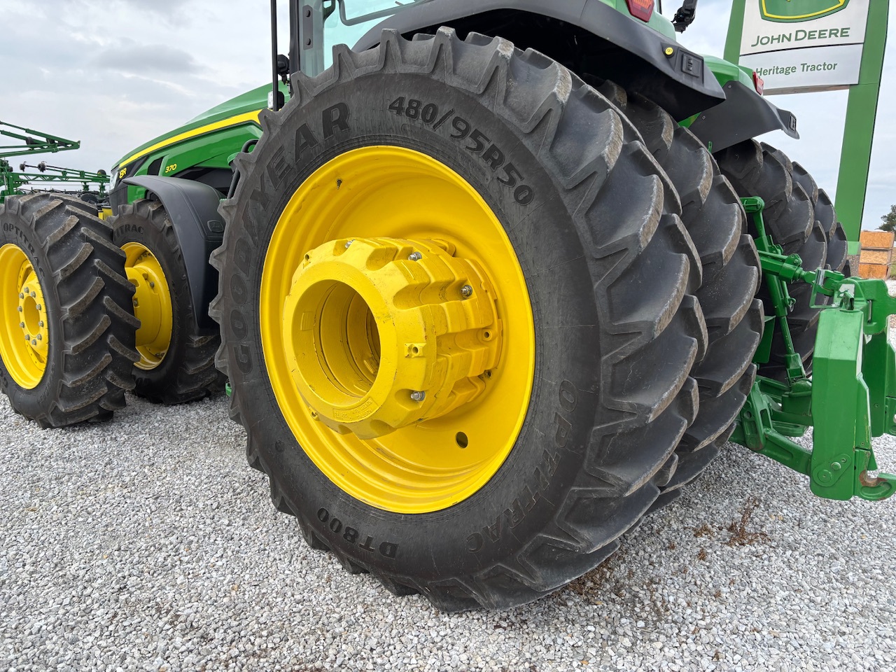  2020 John Deere 8R 370 at Heritage Tractor in Macomb, IL