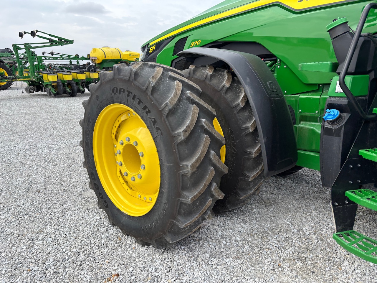  2020 John Deere 8R 370 at Heritage Tractor in Macomb, IL