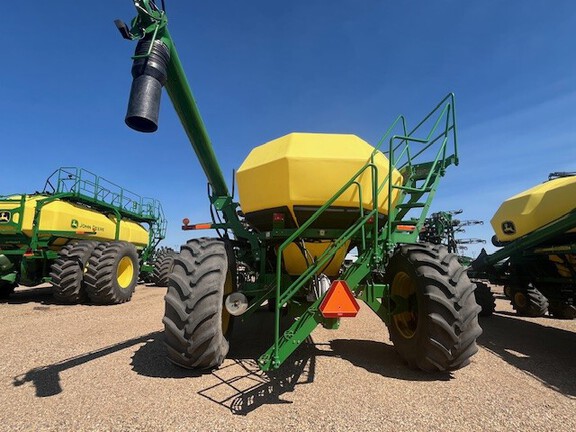 Used 2012 John Deere 1870 Air Drills and Seeders at Horizon Ag & Turf in Lloydminster, AB - Photo13