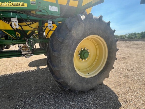 Used 2012 John Deere 1870 Air Drills and Seeders at Horizon Ag & Turf in Lloydminster, AB - Photo15