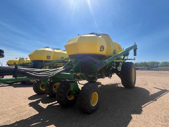 Used 2012 John Deere 1870 Air Drills and Seeders at Horizon Ag & Turf in Lloydminster, AB - Photo17