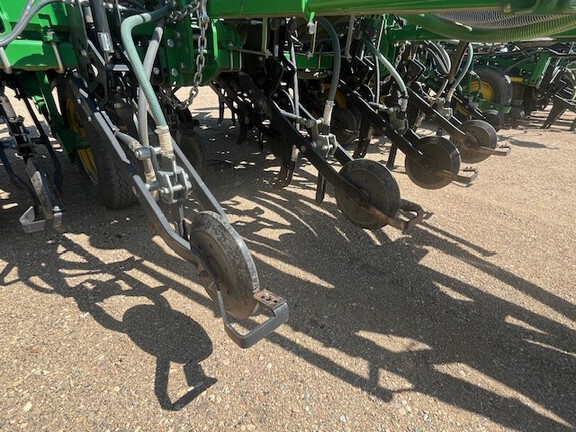 Used 2012 John Deere 1870 Air Drills and Seeders at Horizon Ag & Turf in Lloydminster, AB - Photo21