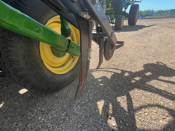 Used 2012 John Deere 1870 Air Drills and Seeders at Horizon Ag & Turf in Lloydminster, AB - Photo23