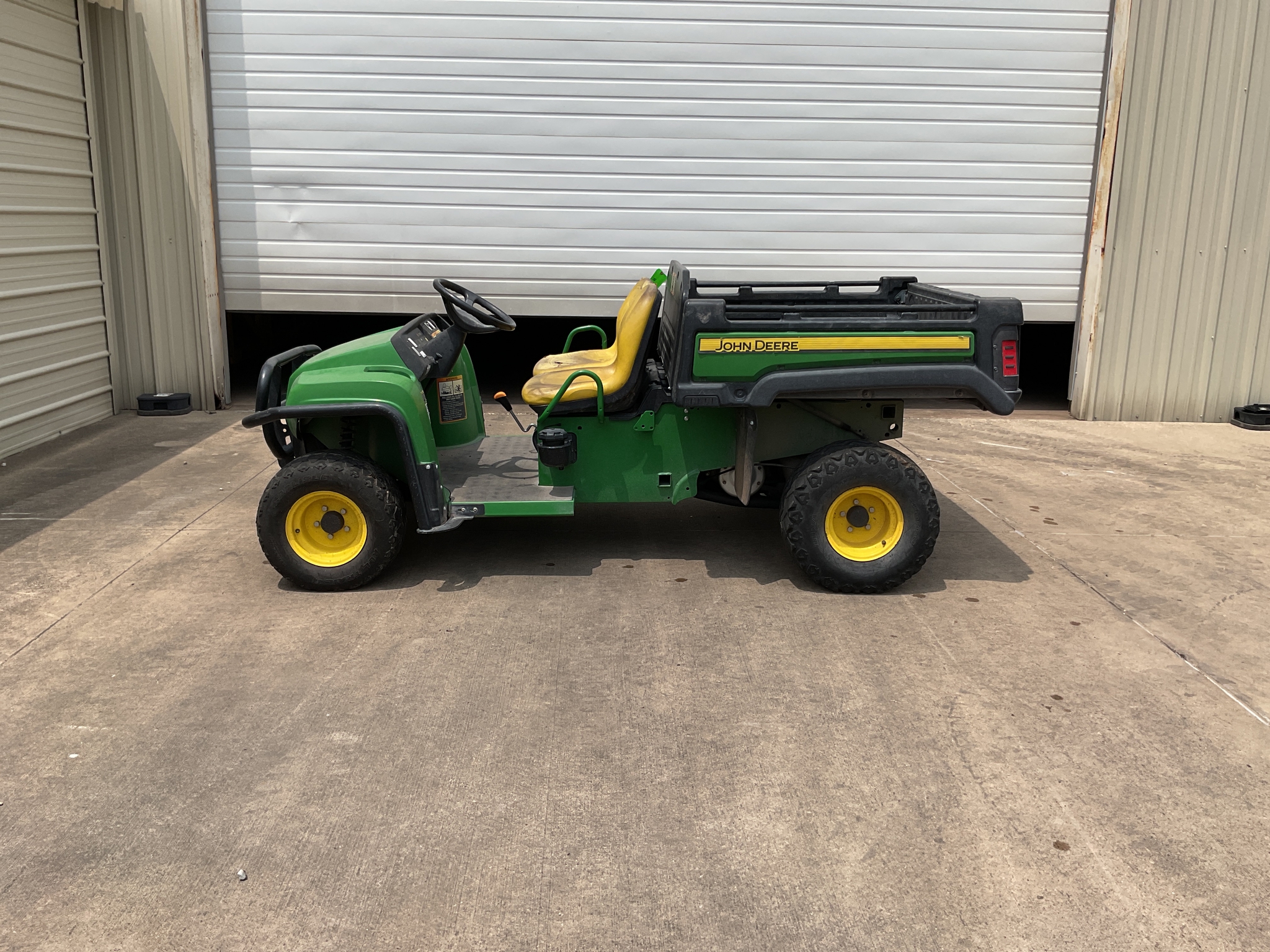 2018 John Deere TURF TX 4X2 Image 1