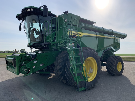 Photo of 2024 John Deere X9 1000