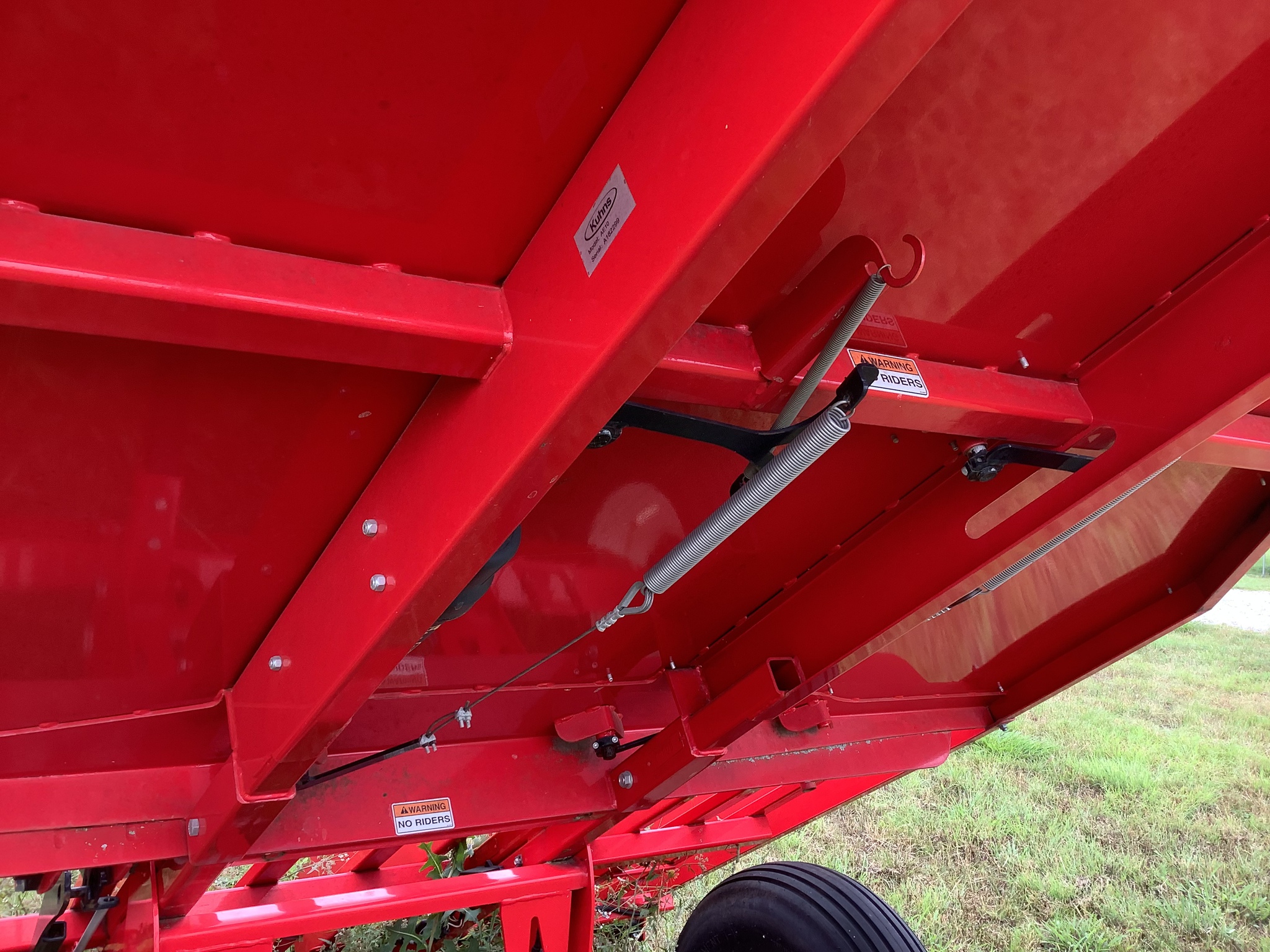 2018 Kuhns Mfg AE10 Image 11