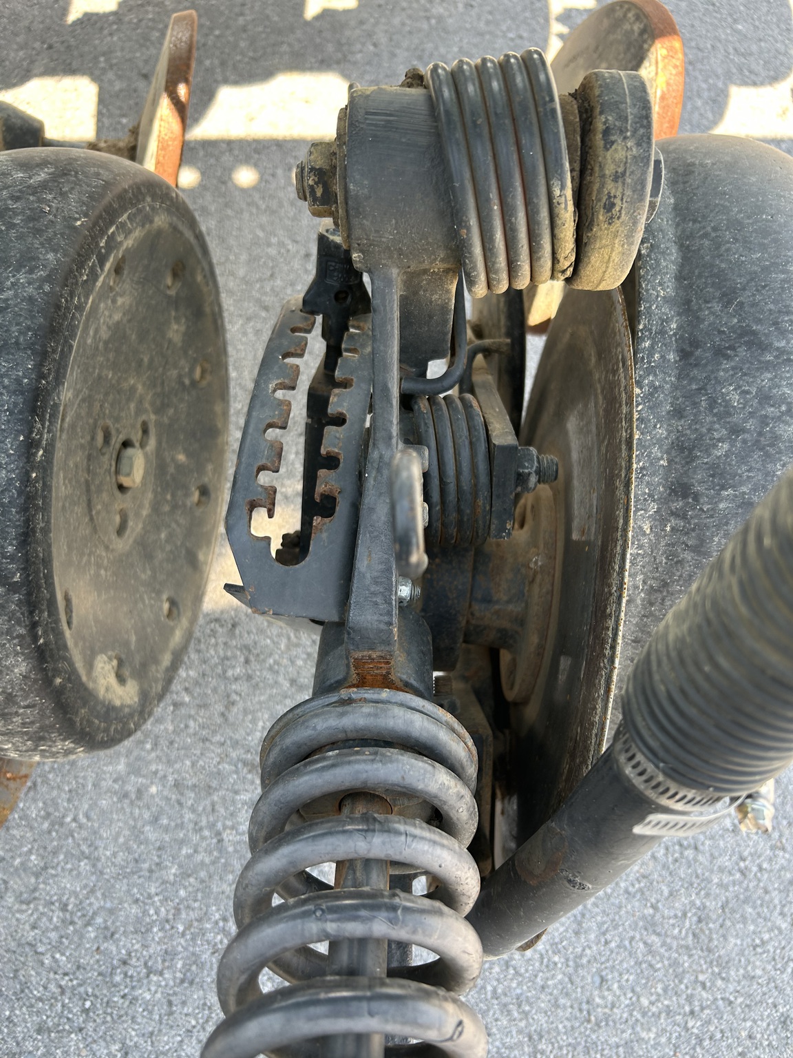2015 John Deere 1590 Image 12