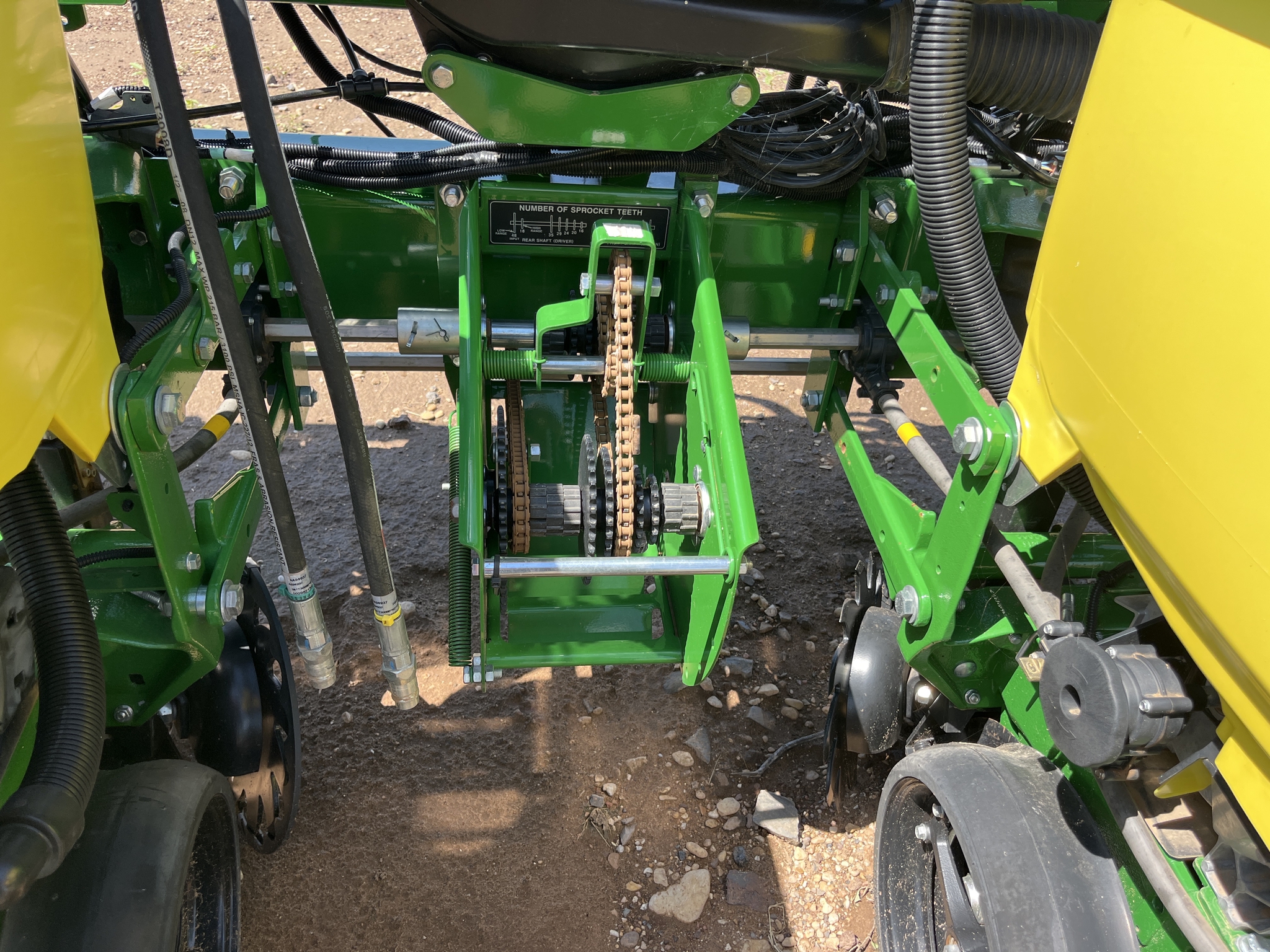 2024 John Deere 1725 Image 3