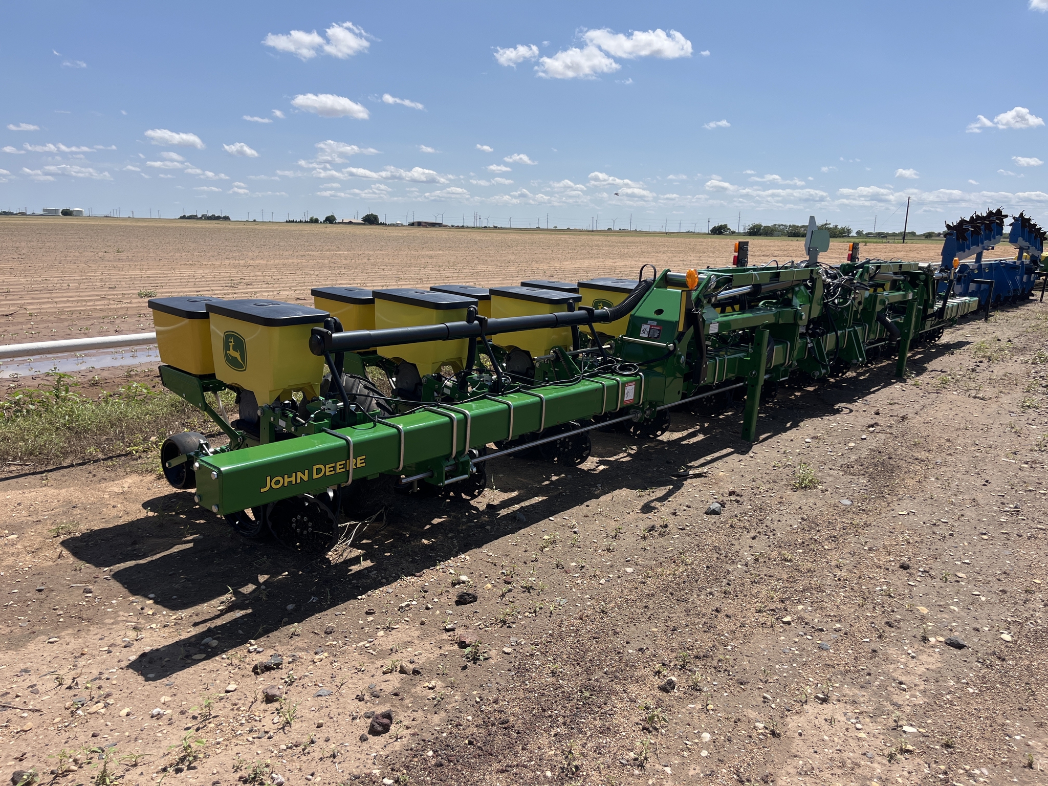 2024 John Deere 1725 Image 6