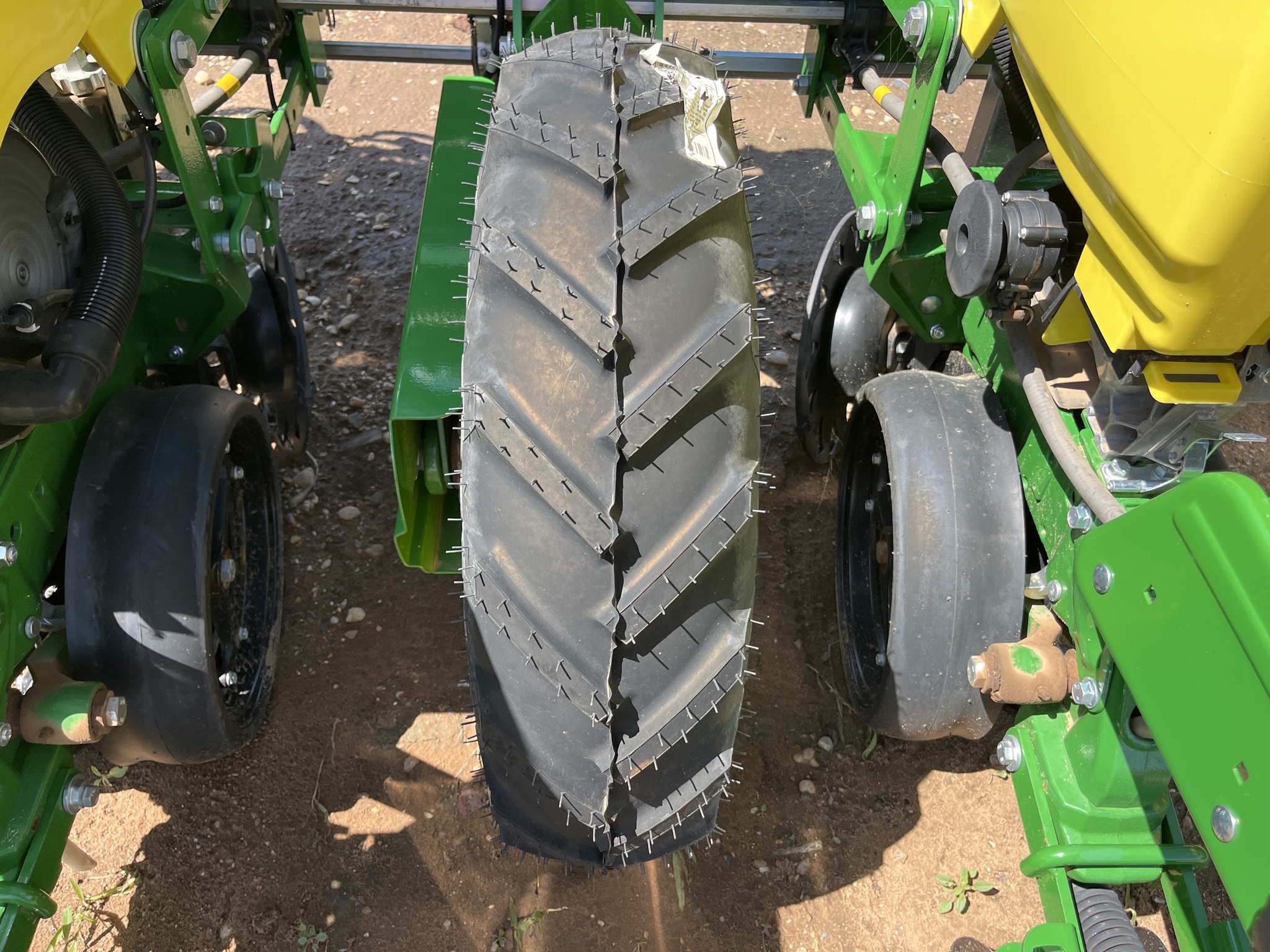 2024 John Deere 1725 Image 10