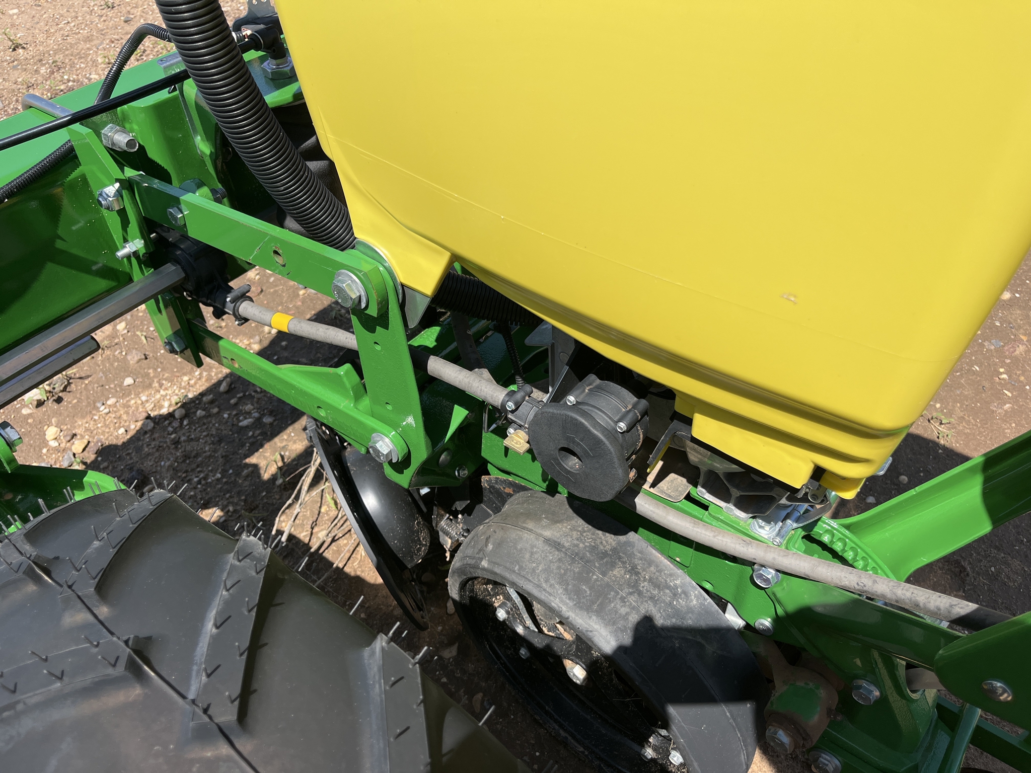 2024 John Deere 1725 Image 14