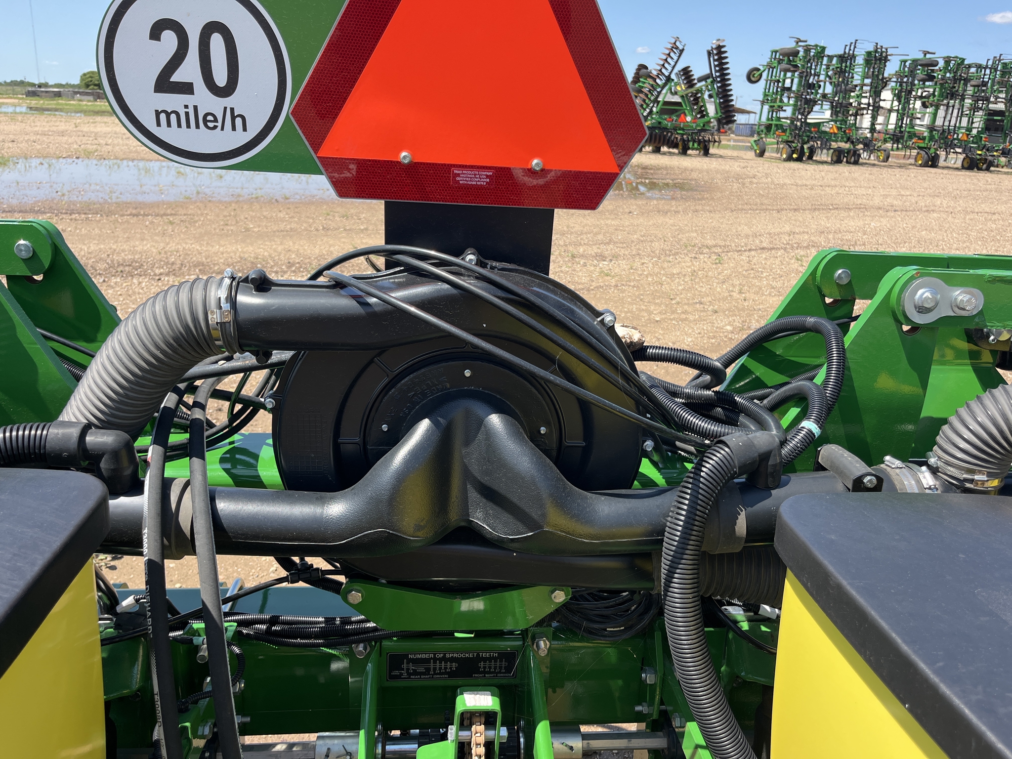 2024 John Deere 1725 Image 16