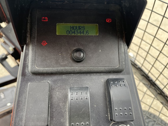 Used 2015 Jacobsen LF-550 Fairway Mowers at Horizon Ag & Turf in Edmonton West, AB - Photo6