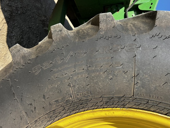 2024 John Deere W235R - Photo9