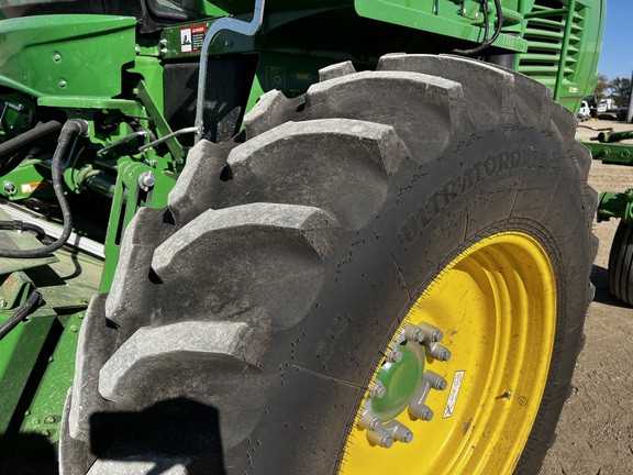 2024 John Deere W235R - Photo10