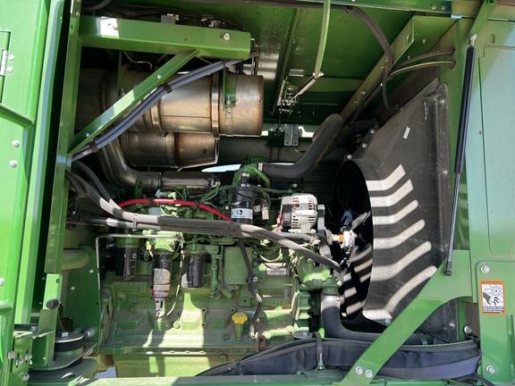 2024 John Deere W235R - Photo15