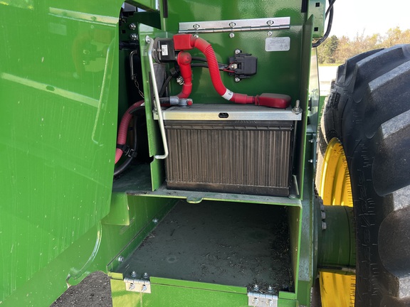 2024 John Deere W235R - Photo19