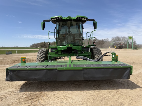 2024 John Deere W235R - Photo8