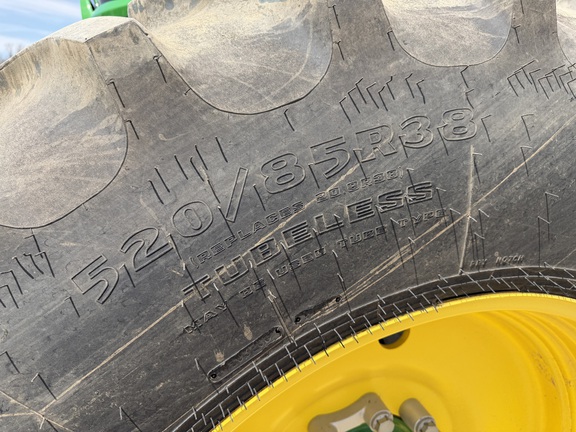 2024 John Deere W235R - Photo9
