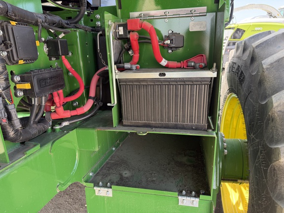 2024 John Deere W235R - Photo15