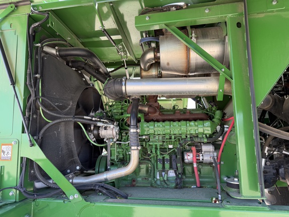 2024 John Deere W235R - Photo17