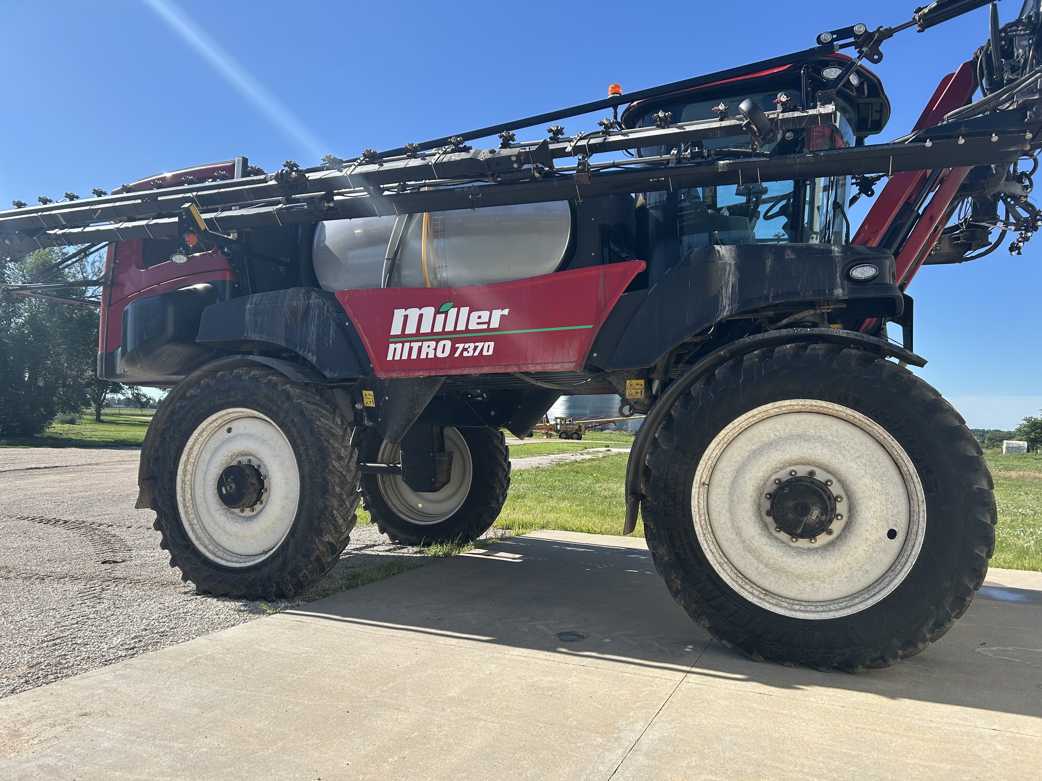 2022 Miller Nitro 7370 Image 1