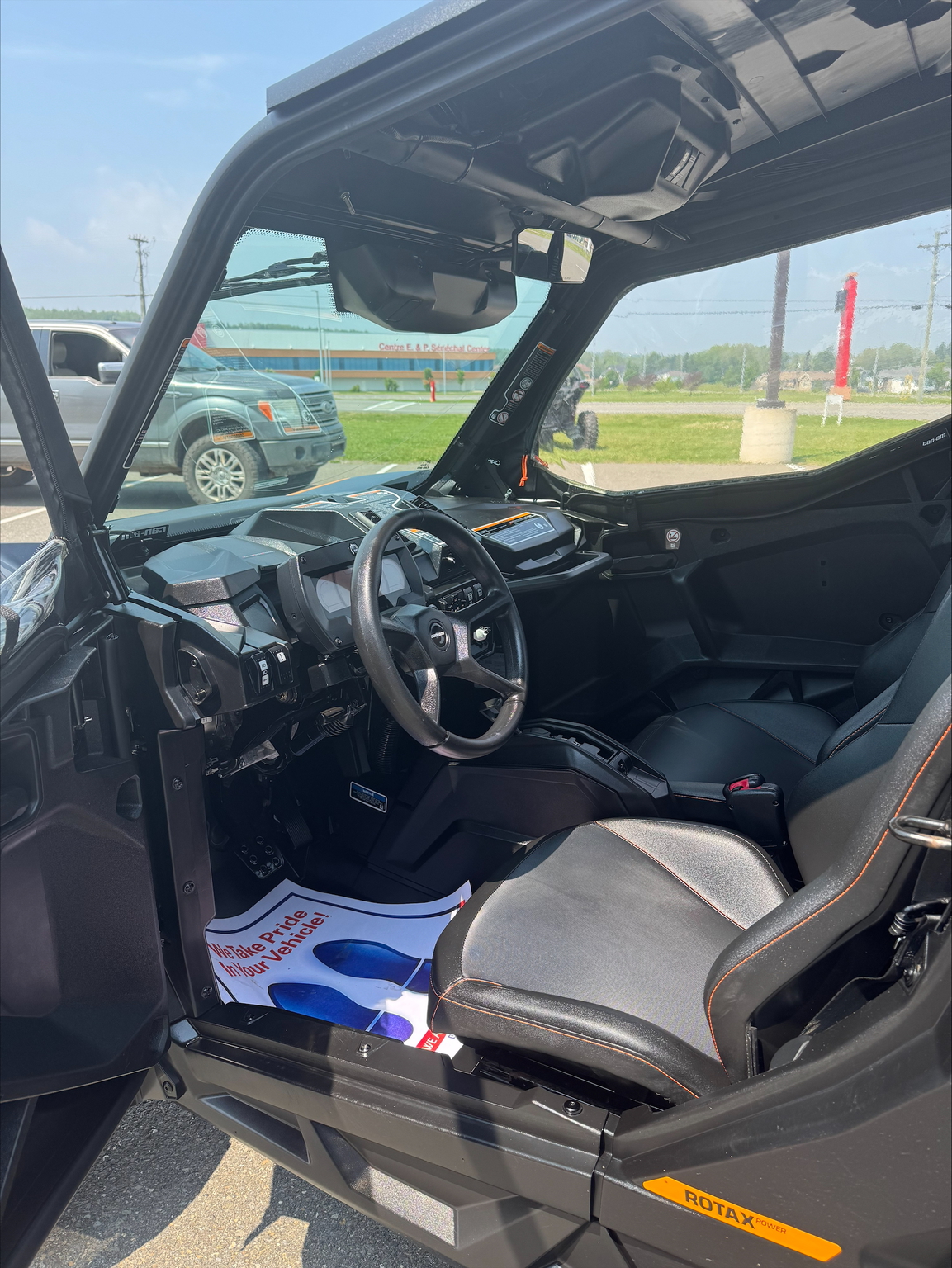 2021 Can-Am Commander 1000 XT-P Image 12