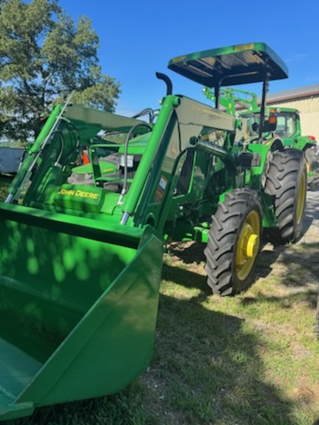 2022 John Deere 5075E Image 2
