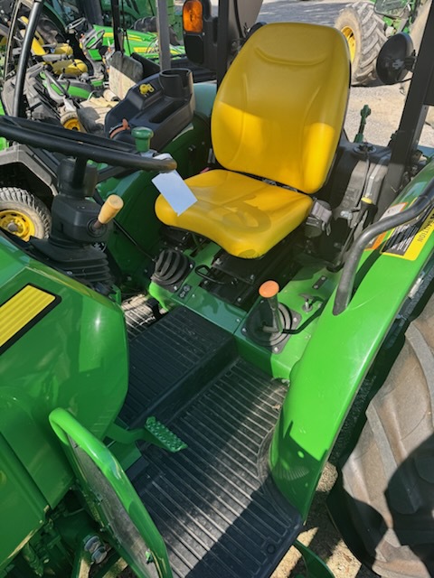 2022 John Deere 5075E Image 5