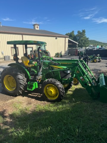 2022 John Deere 5075E Image 1
