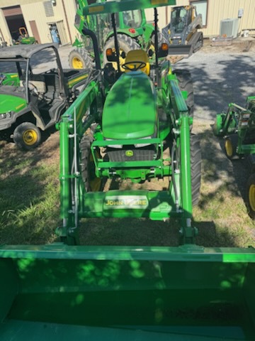 2022 John Deere 5075E Image 3