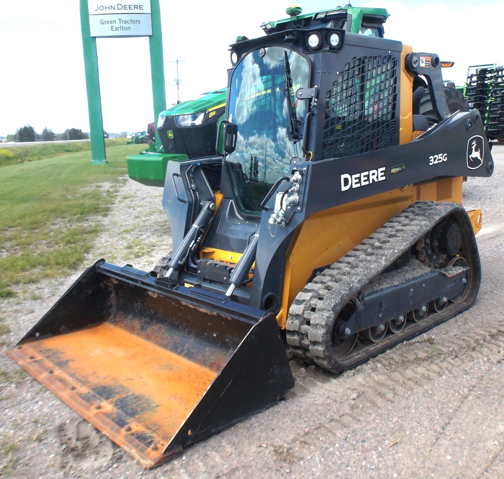 2023 John Deere 325G Image 2