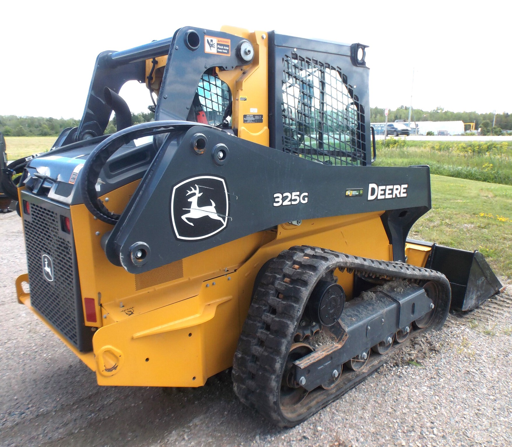 2023 John Deere 325G Image 3